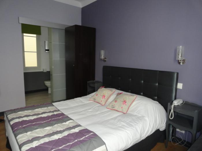 Chambre double confort possibilité lit supplémentaire Chambre double confort possibilité lit supplémentaire