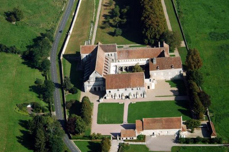 l-abbaye-de-noirlac