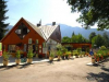 camping-a-la-rencontre-du-soleil le-bourg-d-oisans
