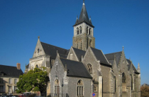 cathedrale-de-la-sainte-trinite-de-laval laval