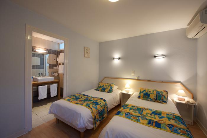 Chambre twin avec balcon Chambre twin avec balcon