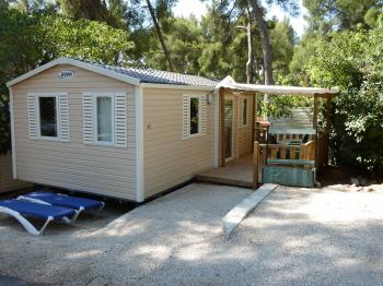 CONFORT IRM LOGGIA 8x4m avec terrasse. Capacité de 2 à 5 adultes + 1 enf de -12 ans