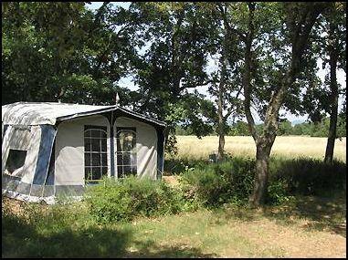 Emplacements forfait 1 ou 2 pers. + voiture