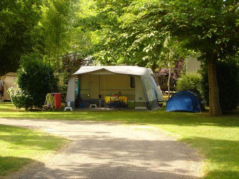 Emplacements avec electricité 1/6 personnes