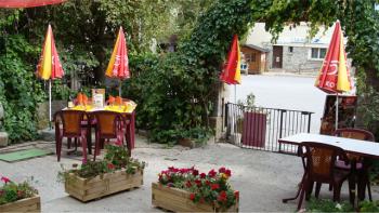hotel-bar-restaurant-chez-le-poete selonnet hotel-bar-restaurant-chez-le-poete selonnet