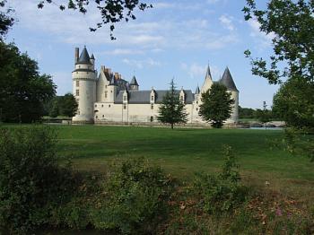 visite-du-chateau-du-plessis-bourre