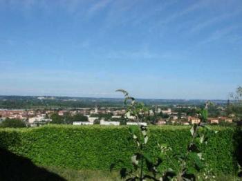 decouvrez-la-ville-de-beaujolais-des-pierres-dorees