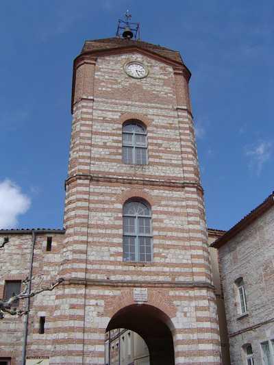 la-tour-de-l-horloge-a-auvillar