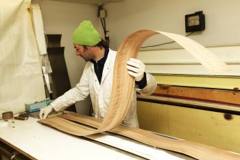 fabrication-de-skis-en-bois-et-liqueurs-artisanales