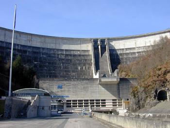 barrage-de-bort-les-orgues