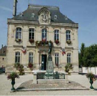 l-hotel-de-ville-et-la-statue-de-napoleon