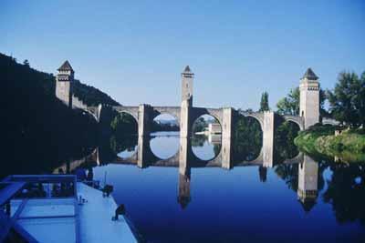 les-remparts-et-le-pont-valentre