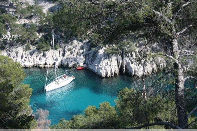 les-calanques-de-cassis-en-bateau