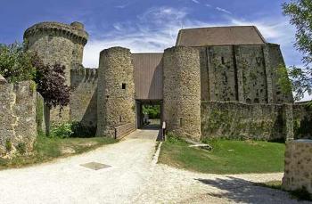 chateau-de-la-madeleine