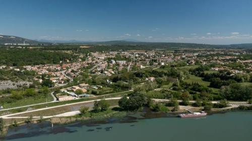 les-portes-et-les-remparts-a-donzere