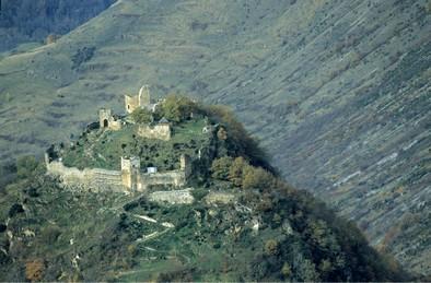 le-chateau-de-lordat le-chateau-de-lordat