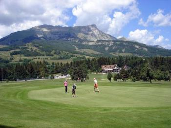 golf-sur-le-plateau-de-gap-bayard