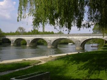 escale-a-bourg-charente