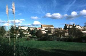 decouvrez-le-village-de-lauzun