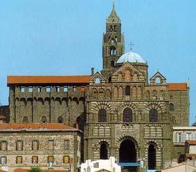 cathedrale-notre-dame-du-puy