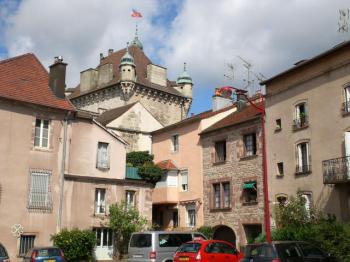 la-tour-des-echevins