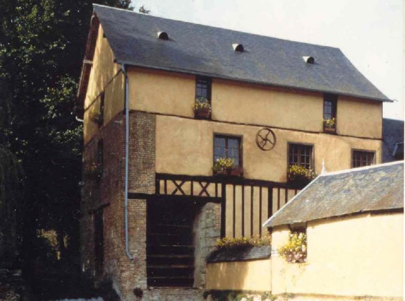 le-moulin-de-roy-boissy-et-son-jardin