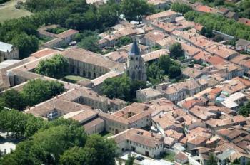 soreze-st-ferreol-une-cite-aux-couleur-sdu-temps