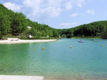 base-de-loisirs-du-plan-d-eau-des-chenes