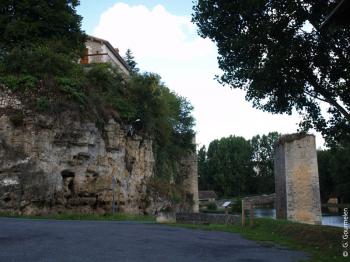 la-ville-de-lussac-les-chateaux