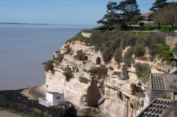 les-grottes-troglodytes-de-meschers-sur-gironde