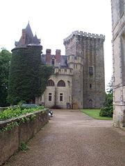 decouvrir-le-chateau-de-saint-loup