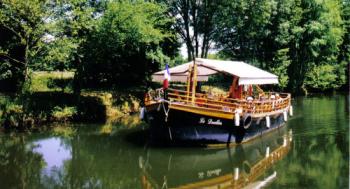 les-croisieres-a-bord-de-la-gabare-ville-de-saintes