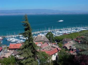 la-savoie-barque-de-la-rive-francaise-du-leman