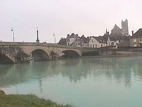 decouverte-de-villeneuve-sur-yonne